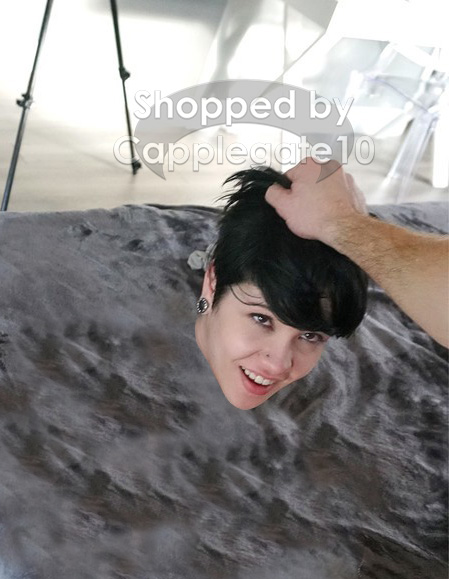 Headless 0078 - Lloving it
Keywords: NBM;NaturalBodyMagic;nbmdetachment;detachable;detached;dullahan;headless;headlesswomen;headlesswoman;headlessgirl;detachedpeople;detachedhead