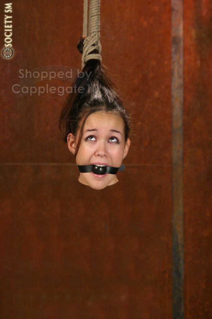 Headless 0083 - On display
Keywords: NBM;NaturalBodyMagic;nbmdetachment;detachable;detached;dullahan;headless;headlesswomen;headlesswoman;headlessgirl;detachedpeople;detachedhead