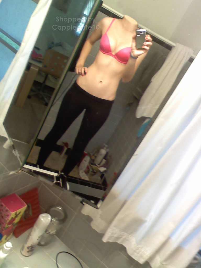 headless 0189 - selfie
Keywords: NBM;NaturalBodyMagic;nbmdetachment;detachable;detached;dullahan;headless;headlesswomen;headlesswoman;headlessgirl;detachedpeople;detachedhead