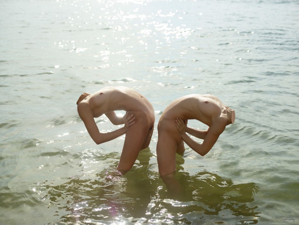 Headless 0005 - Bending
Keywords: NBM;NaturalBodyMagic;nbmdetachment;detachable;detached;dullahan;headless;headlesswomen;headlesswoman;headlessgirl;detachedpeople;detachedhead