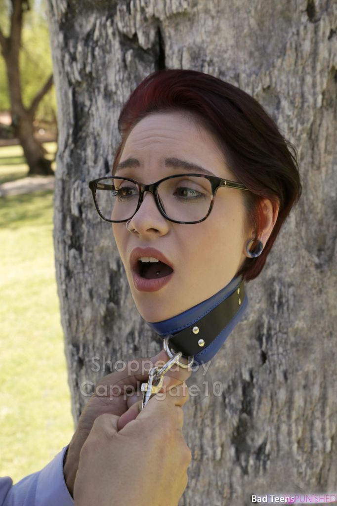 headless 0210 - collar
Keywords: NBM;NaturalBodyMagic;nbmdetachment;detachable;detached;dullahan;headless;headlesswomen;headlesswoman;headlessgirl;detachedpeople;detachedhead